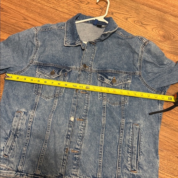 H&M Blue Denim Jacket with Graphic H&M SPONGEBOB BLUE DENIM JACKET - Picture 12 of 15